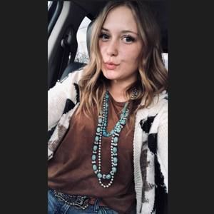 Meet your Posher, Taylore